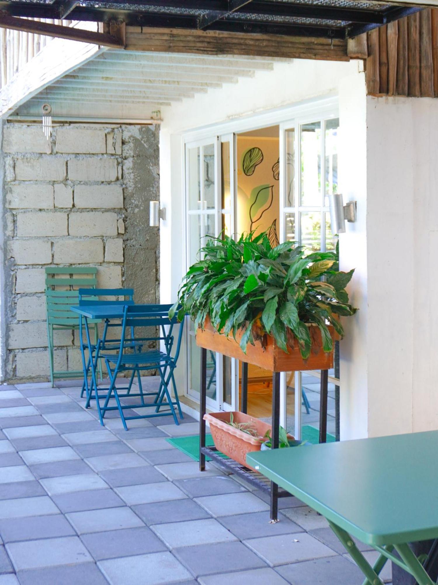 Urban Oasis Resort, Tarlac Tarlac City Exterior foto