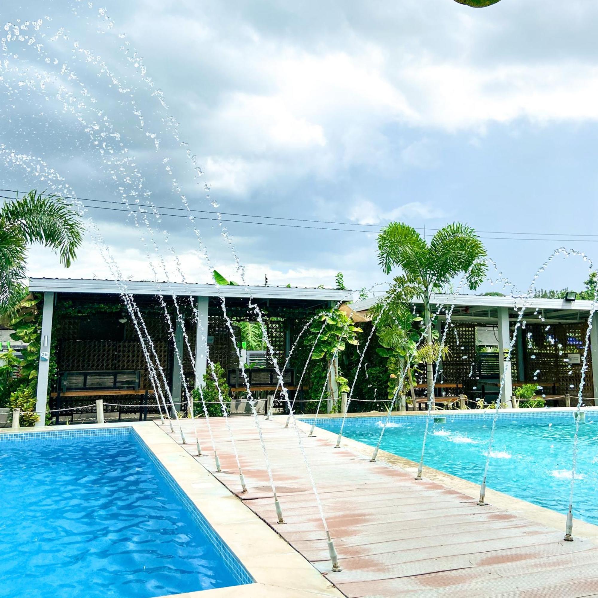 Urban Oasis Resort, Tarlac Tarlac City Exterior foto